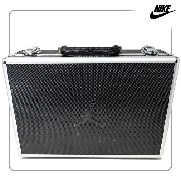 Air Jordan XVII  17 OG Vintage Black Metal Case 2002 - Picture 1 of 7